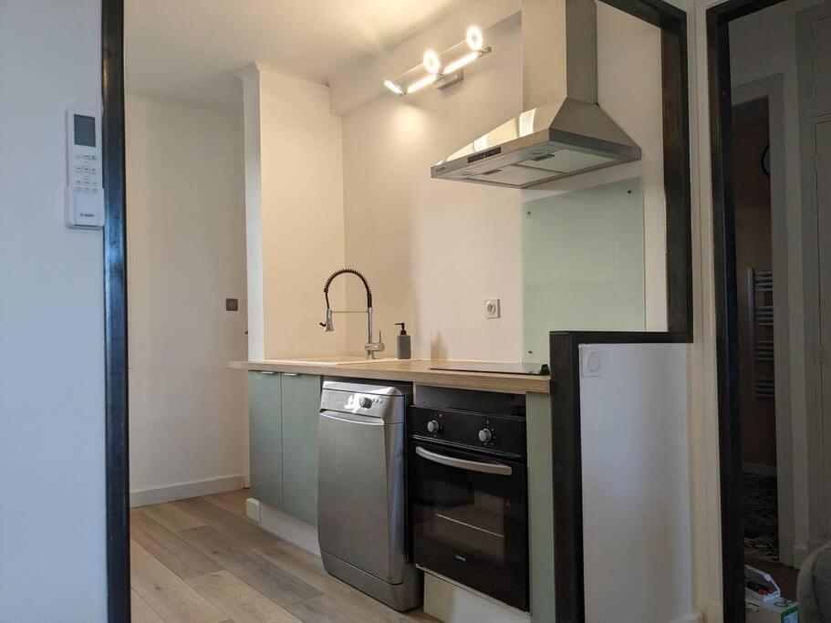 Appartment - Vue Imprenable Sur La Cite Medievale - Parking Gratuit - Climatise Carcasona Exterior foto